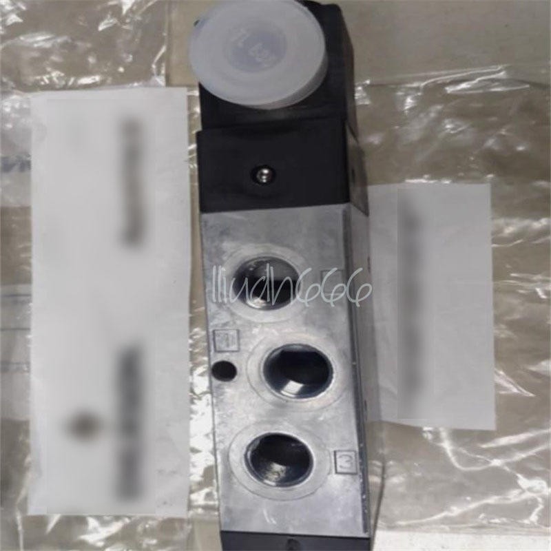 1PC NEW AVENTICS 5776070220 pneumatic solenoid valve