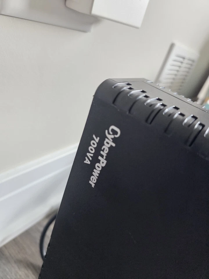 CyberPower SL700U  700VA/370W UPS System - Image 3 of 4