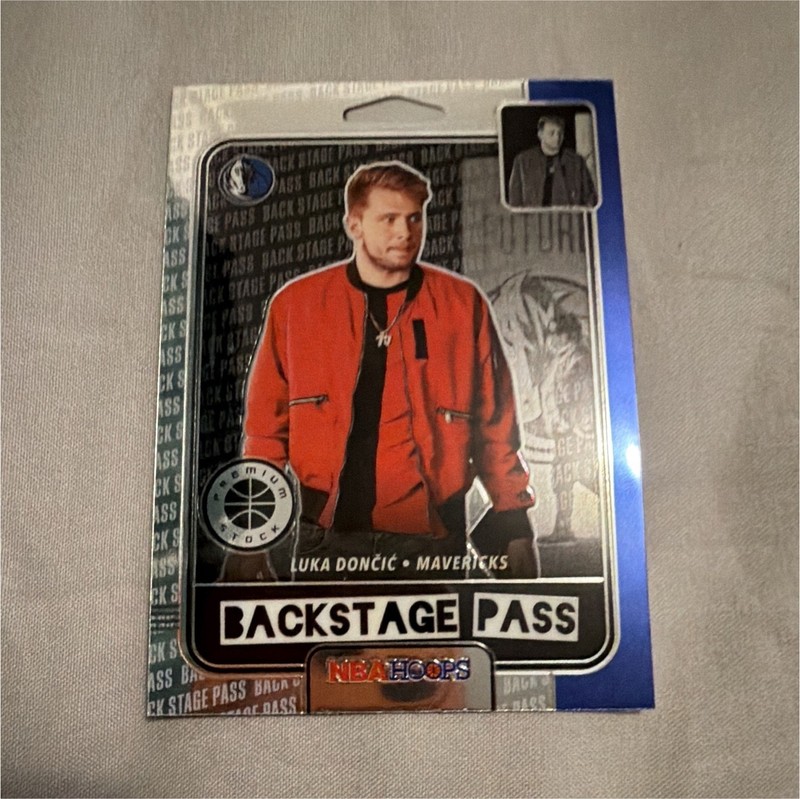 Panini Hoops Premium Stock 2019-20 Backstage Pass Luka Dončić #3 Mavericks