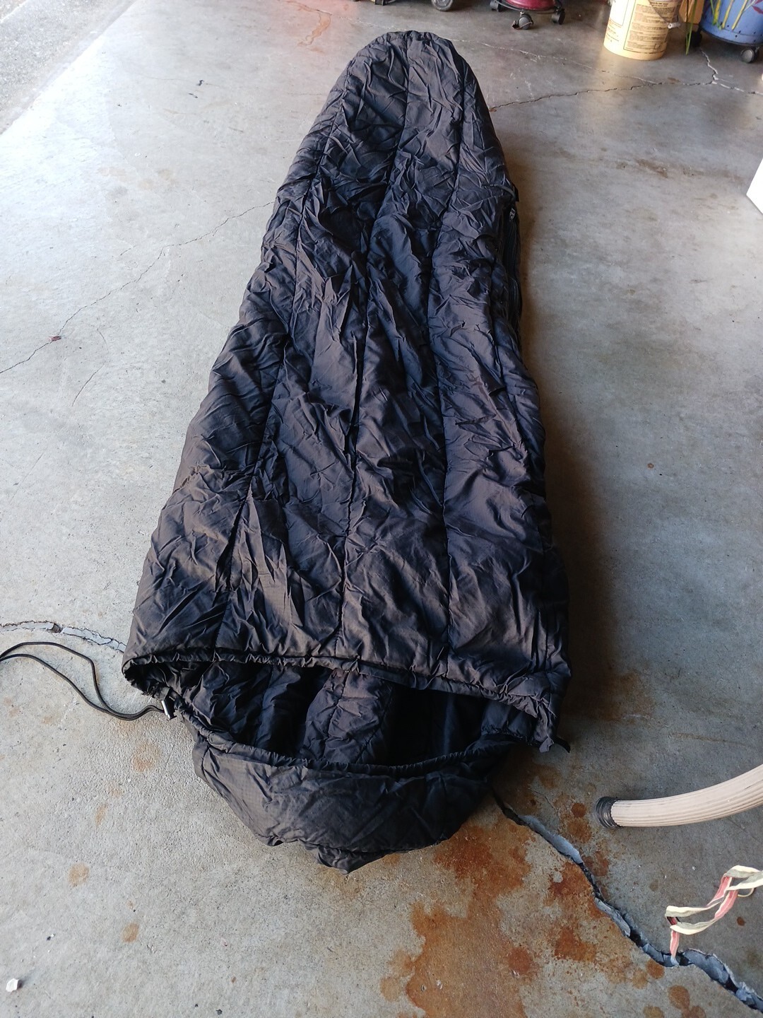 US Military Tennier Industries Intermediate Cold Weather Sleeping Bag