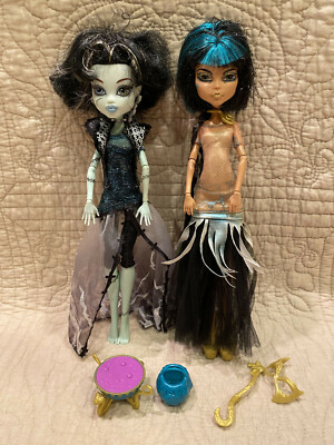 Monster High doll Ghouls Rule_Frankie Stein & Cleo de Nile_Clothes Shoes Outfit