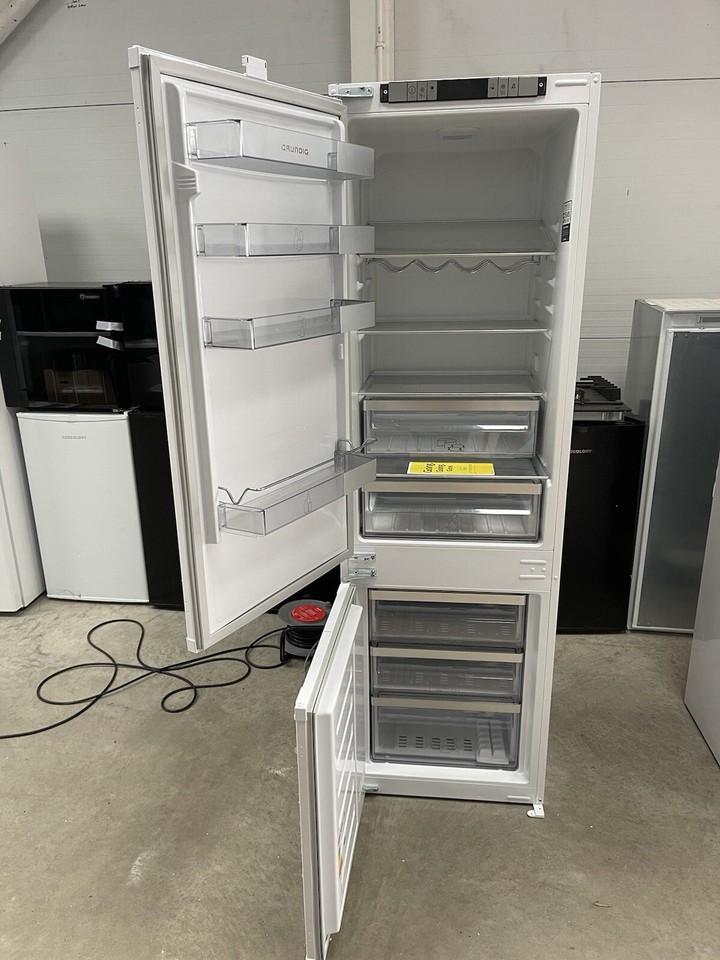 Grinding Integrated 70/30 Fridge Freezer K54275HEB. eBay
