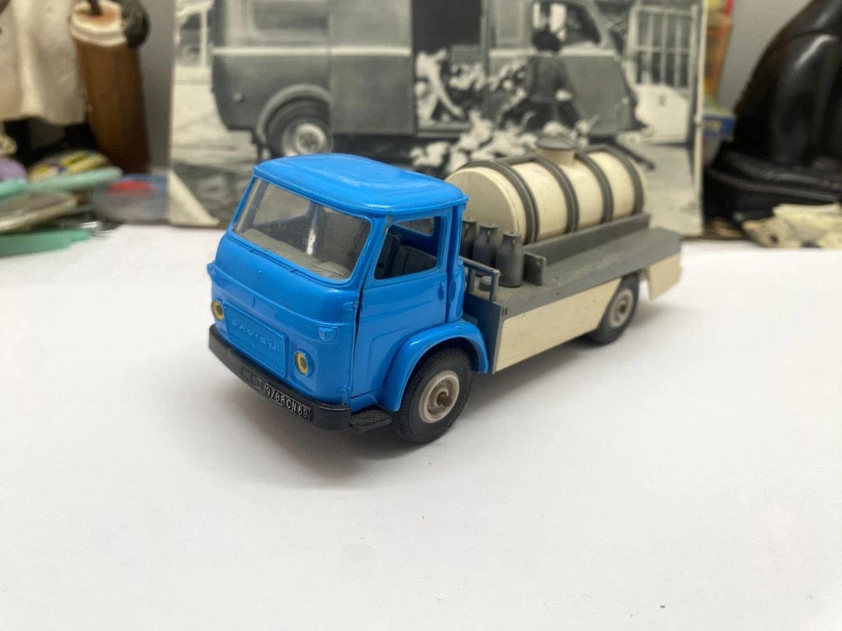 NOREV ANCIEN LOT de 2 camions Saviem EUR 57,00 - FR