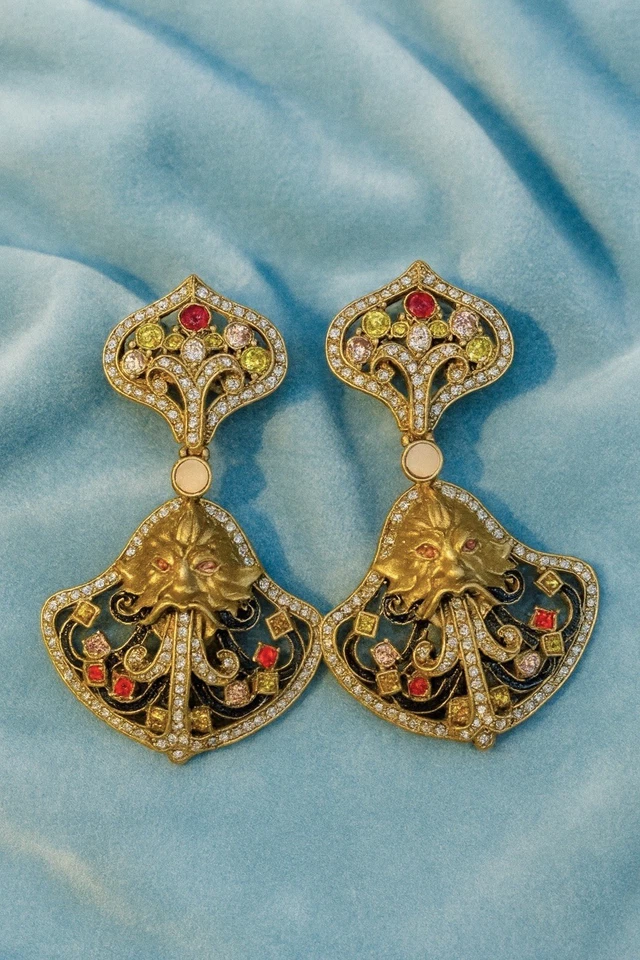 Brincos Museu do Leão Medieval Antigo Fleur De Lis Ouro Antigo Palácio Arte Tribunal CZ - Imagem 2 de 4