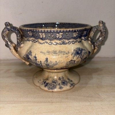  J & M.P Bell Glasgow Pottery - Rare 1841-1912 small urn 
