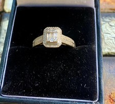9ct White Gold 0.25ct Diamond Emerald-Style Illusion Cluster Ring - Size P Boxed