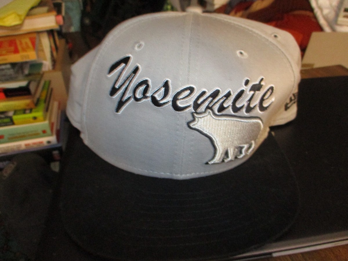 Gray YOSEMITE NATIONAL PARK Logo Snapback Hat Md/Lg New Era