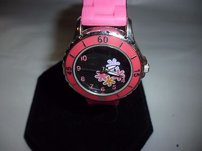 Ladies Unbranded Flower Dial Silvertone Analog Quartz Watch  display picture 3