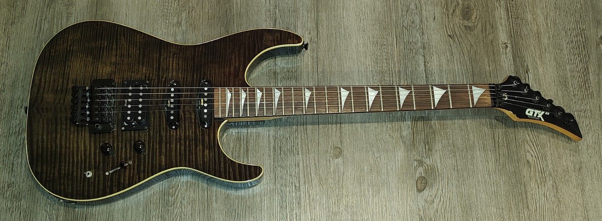 Kaman GTX 23 黒杢目 Kaman GTX 23 黒杢目 ギター