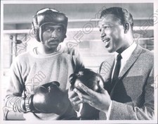 1958 World Champion Boxer Sugar Ray Robinson & Actor Greg Morris Press Photo