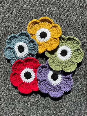  Handgemachte Häkelblumenuntersetzer 