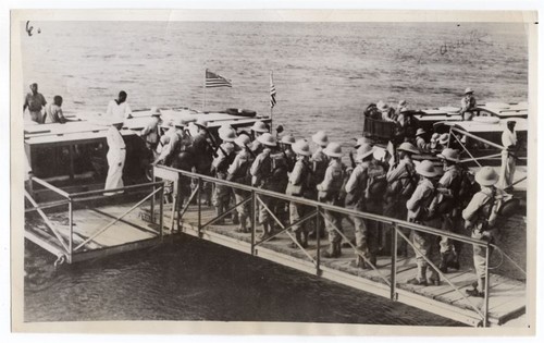 1942 US Soldiers Land at Leopoldville Belgian Congo Africa Original News Photo