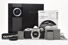 Many accessoriesOLYMPUS OM-D E-M5 Mark ii Mirrorless Camera Body Silver Olympus