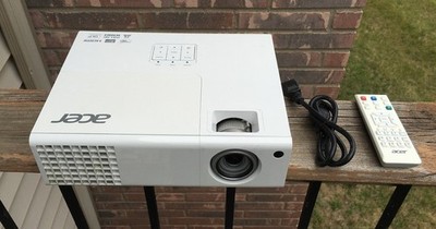 Acer H6510BD 1080p 3D 3000 Lumens DLP Home Theater Projector *New Bulb*