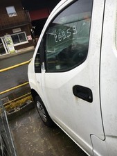 Porte avant et accessoires Nissan NV200