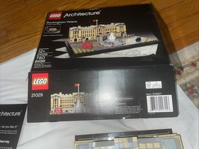 LEGO ARCHITECTURE: Buckingham Palace (21029) Please READ Missing A Few Pcs