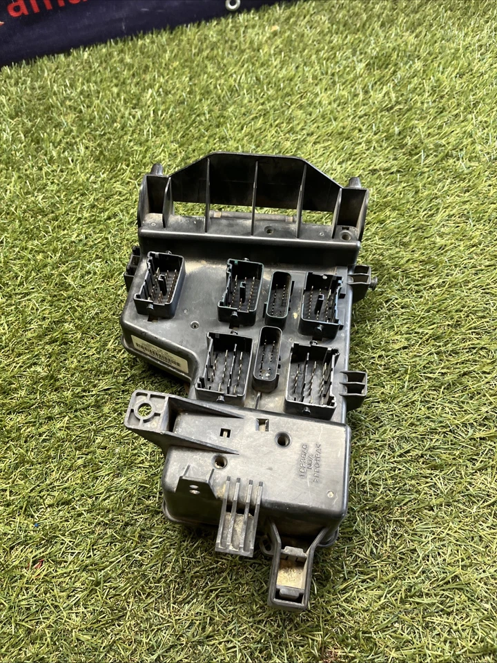 2002-2005 RAM 1500 Totally Integrated Power Module Fuse Box TIPM 56049011AH OEM - Image 4 of 4