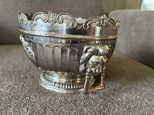 Bol ancien Corbell & Co poignées tête de lion en argent avec grille grenouille fleurie