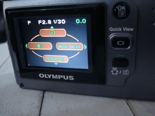 Olympus C-4000 Zoom Silver / Black Digital Camera - 4.0mp - Picture 9 of 12