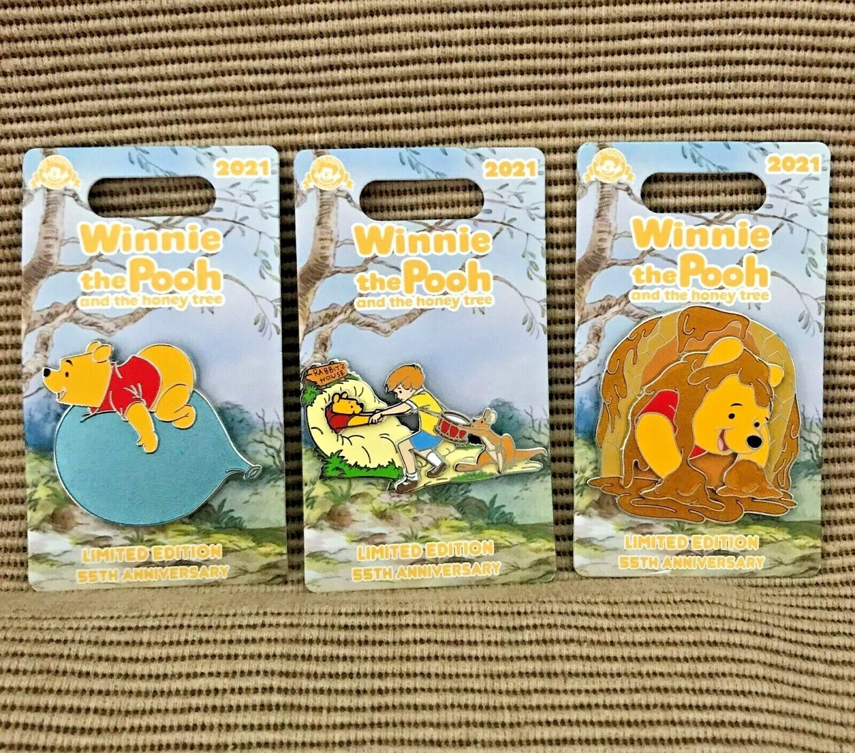 Winnie the Pooh and The Honey Tree 限定版55 New 2021 Disney Parks Winnie The Pooh & Honey Tree Pin Set