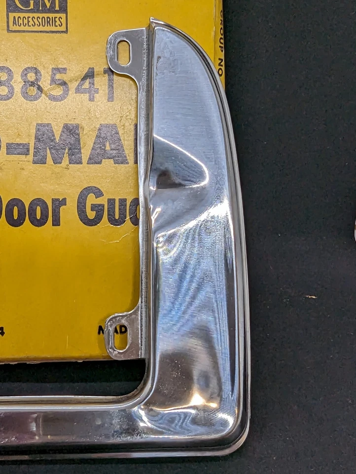 Nuevo de Lote Antiguo 1956 Pontiac Chieftan Star Chief Protector de Puerta de Combustible Moldura Adorno Foto 3 de 4