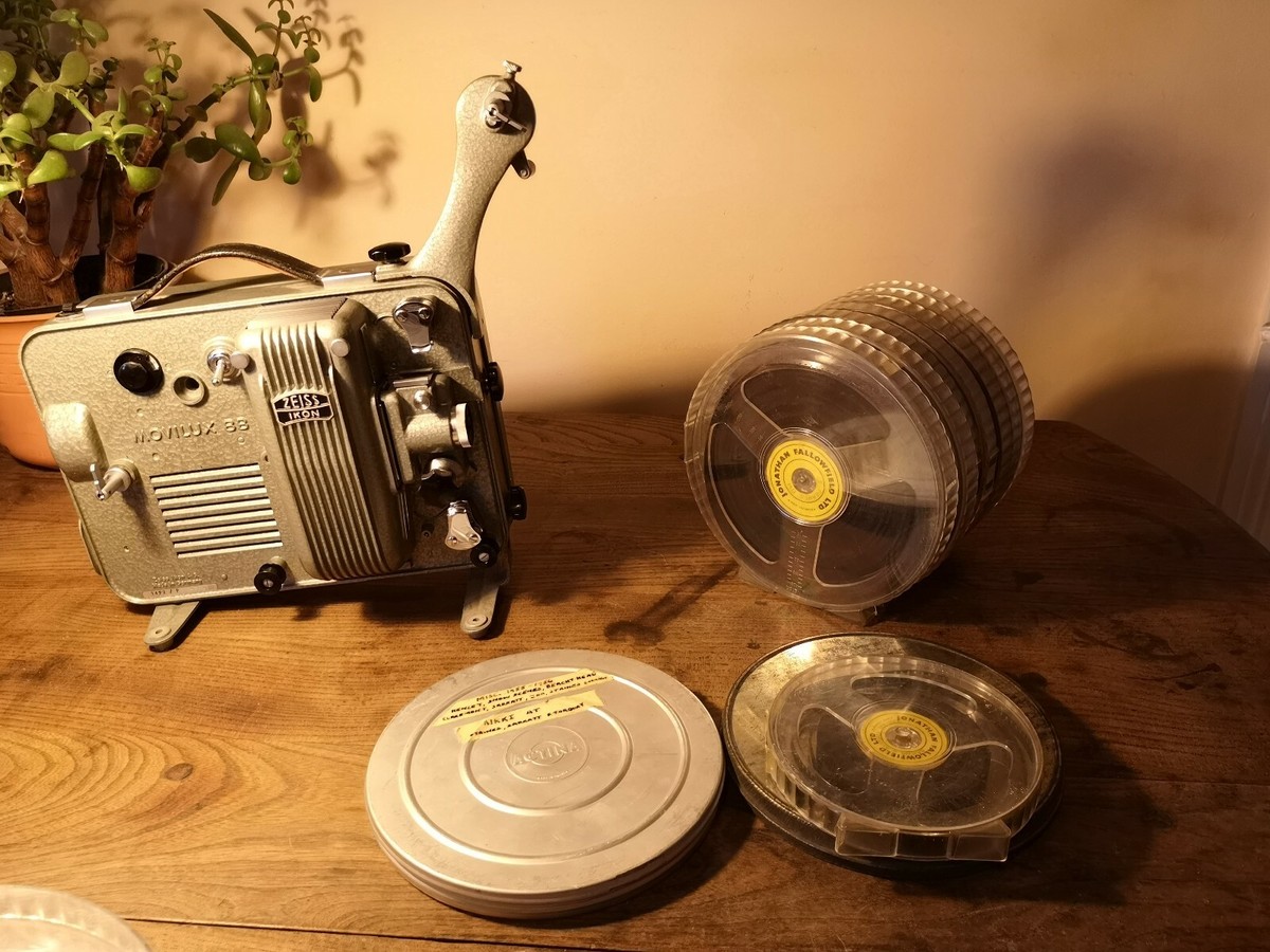 Vintage Zeiss IKON Movilux 8b Film Projector Complete With Hard