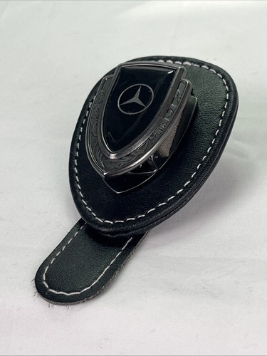 Mercedes Belt Utility Quick Release Key Holder - Picture 2 of 8