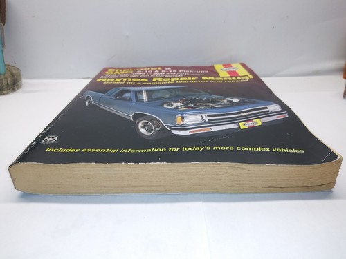 Chevy S-10 GMC S-15 Truck 1982-1993 Haynes repair manual 24070 - Picture 8 of 9