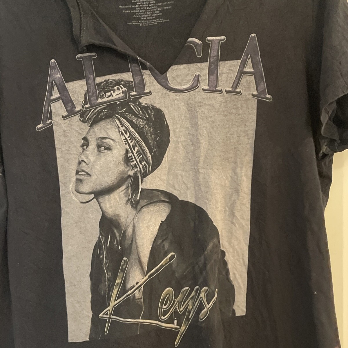 Alicia Keys Music For Lovers Black T-Shirt Cotton Womens
