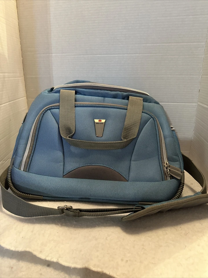 Delsey Carryon Bag ToteShoulder StrapTravel Zippered Pockets Weekend Lightweight - Image 4 of 4