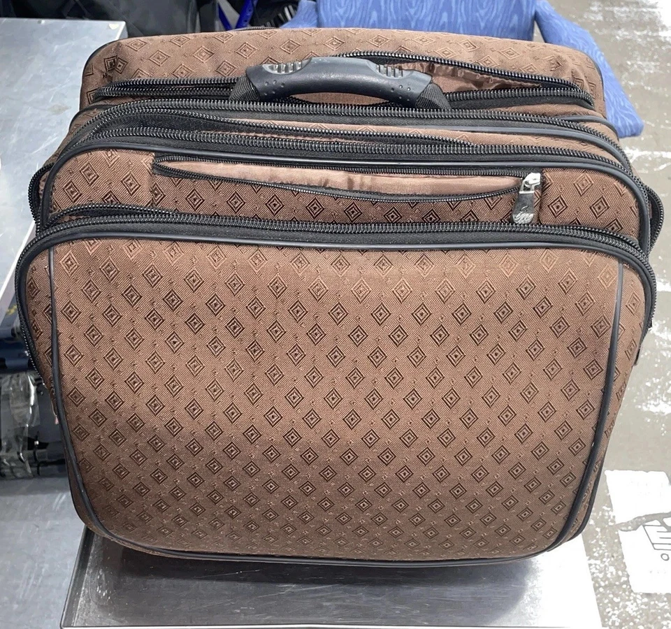 Maletín de equipaje con ruedas Joy Mangano marrón castaño. 16,5”. Foto 3 de 4