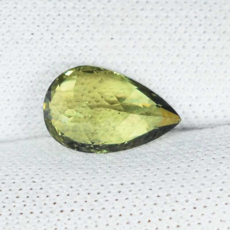 1,41 ct ULTRA RARO - ANDRADITA NATURAL - GRANATE DEMANTOIDE Pera Ver VDO 5256 4C Foto 2 de 2