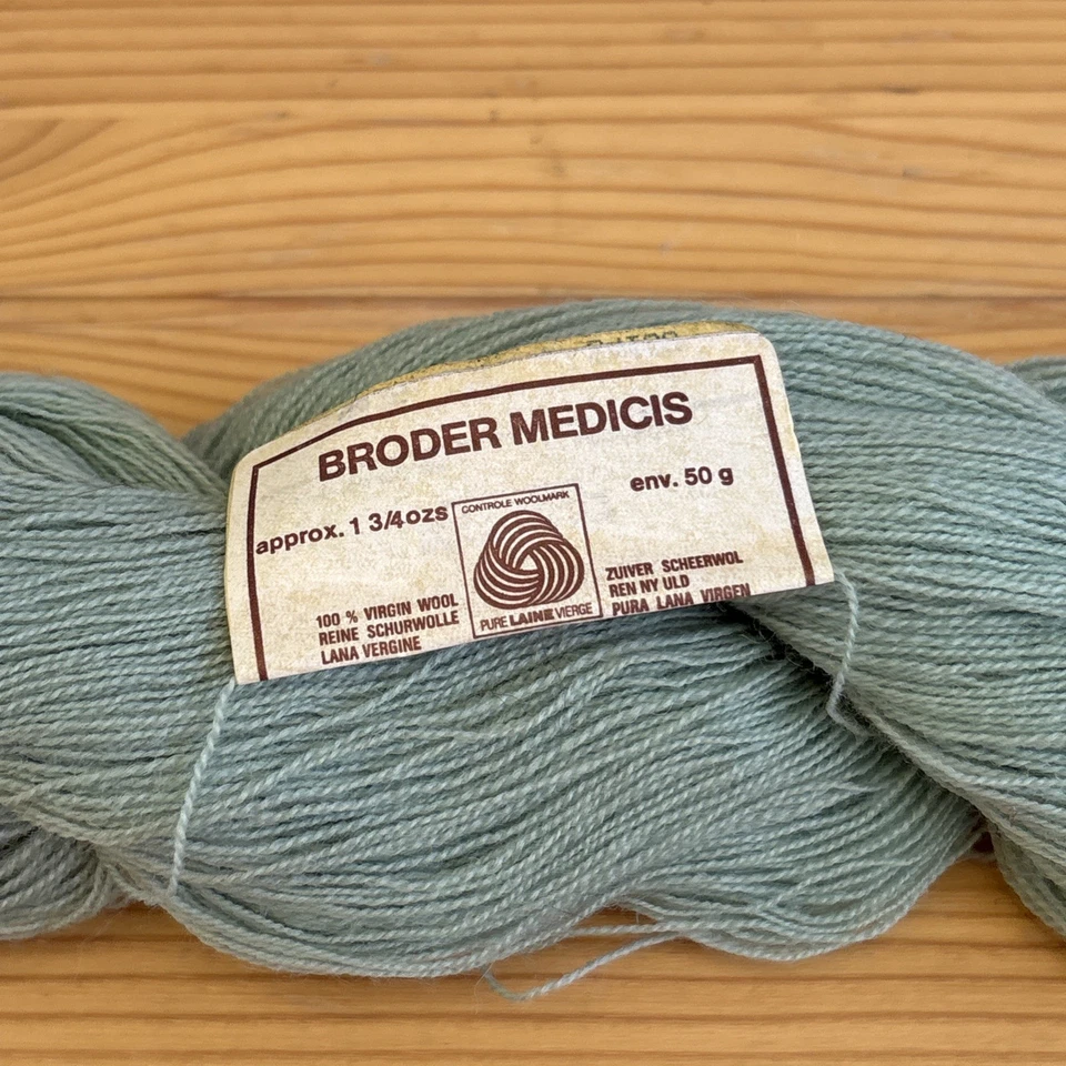 3 HKS DMC BRODER MEDICIS VIRGIN WOOL THREADS: 7798 Blue, 8930 Blue, 8618 Gray - Image 4 of 4