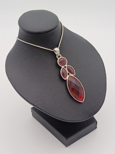 Beautiful Modern Silver Tone, Red & Purple Gem Detailed Pendant Chain Necklace - Picture 4 of 14