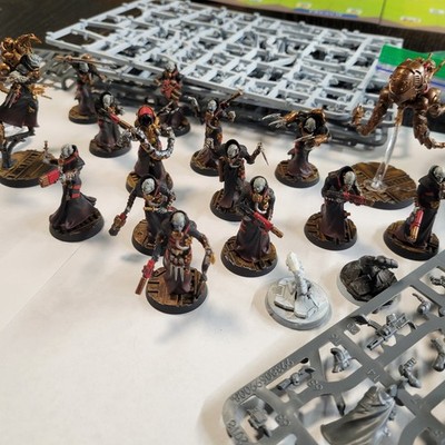 Necromunda Games Workshop Delaque Painted Dice Weapons Full Unbuilt Gang