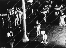 6676-5 town citizens carrying their pods 1978 film Invasion of the Body Snatcher