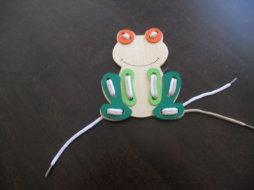 Wooden Shoelace Puzzle - Picture 7 of 7