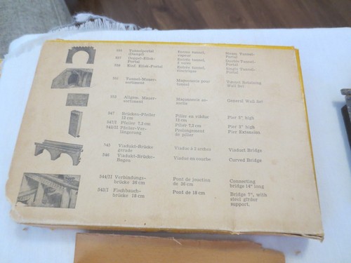 Gebr. Faller Doppel-ellok-portal #557. Condition is "Used". - Picture 9 of 13