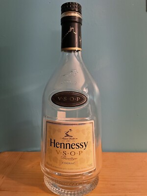 Hennessy VSOP Privilege cognac 750 ml bottle and box - Empty Bottw