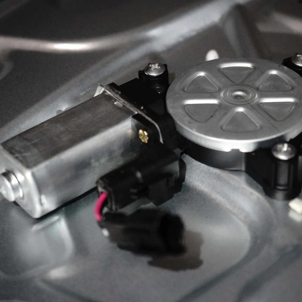 Hyundai I30 Window Regulator for Drivers Front suit 2007-2012 Hatch or Sedan RHF - Image 3 of 4