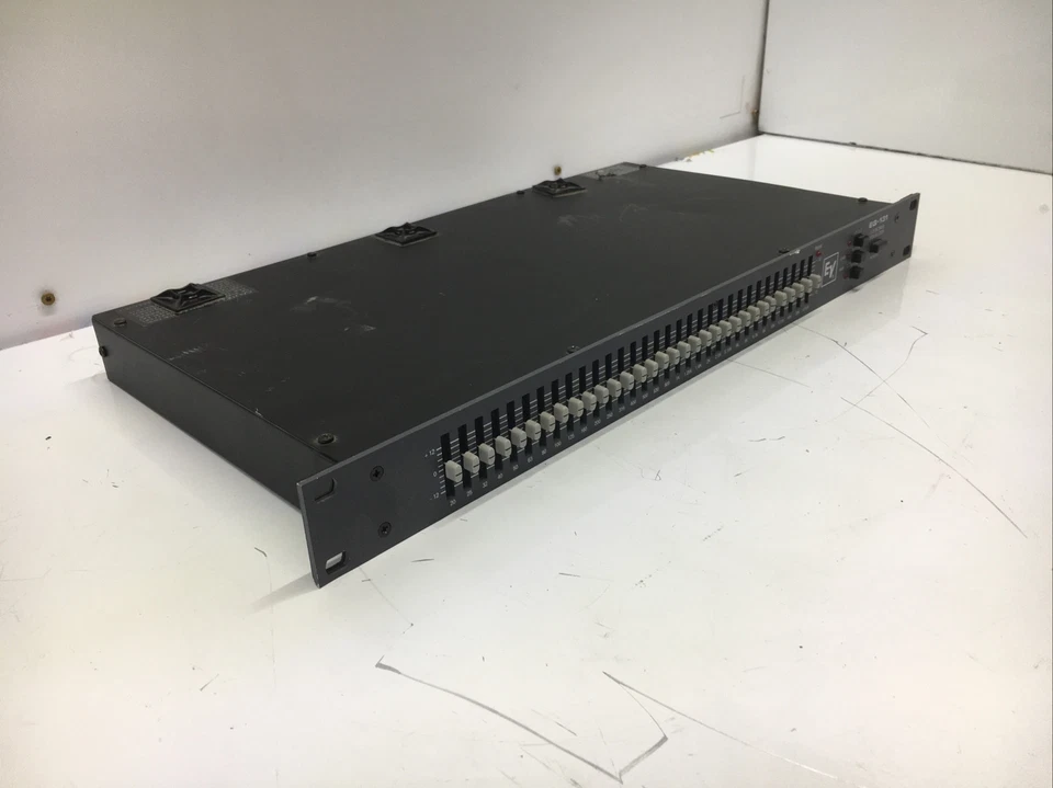 Electro-Voice EV EQ-131 31 Band 1/3 Octave Mono Graphic Equalizer XLR, 1/4" TRS - Image 2 of 4