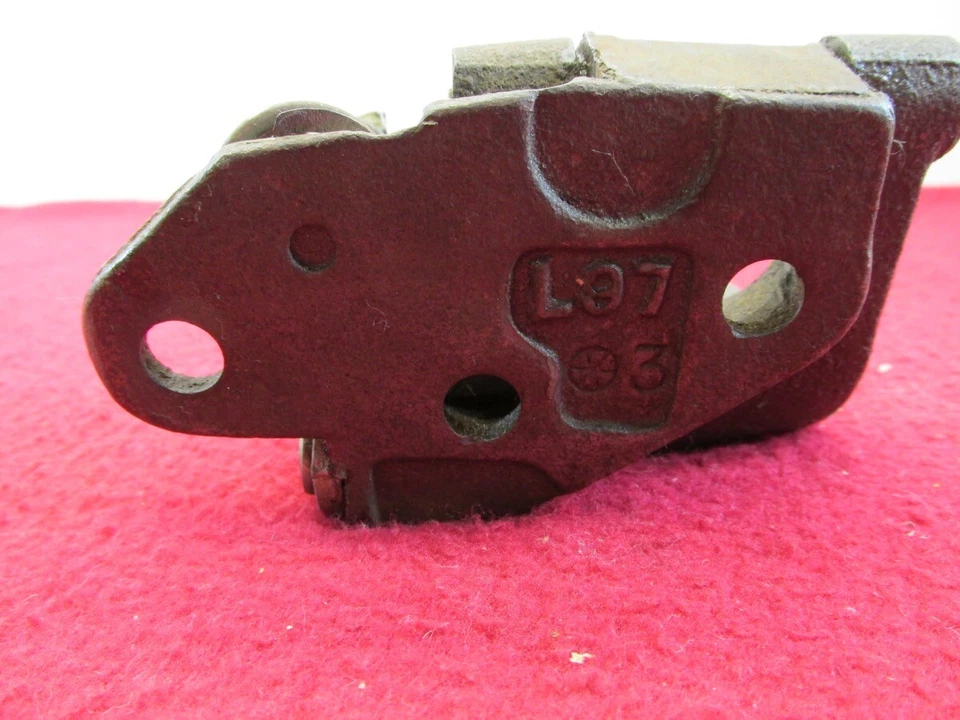 NOS 61 62 PONTIAC TEMPEST OLDS F85 CUTLASS BISAGRA PUERTA INFERIOR TRASERA GM# 4803697 Foto 4 de 4