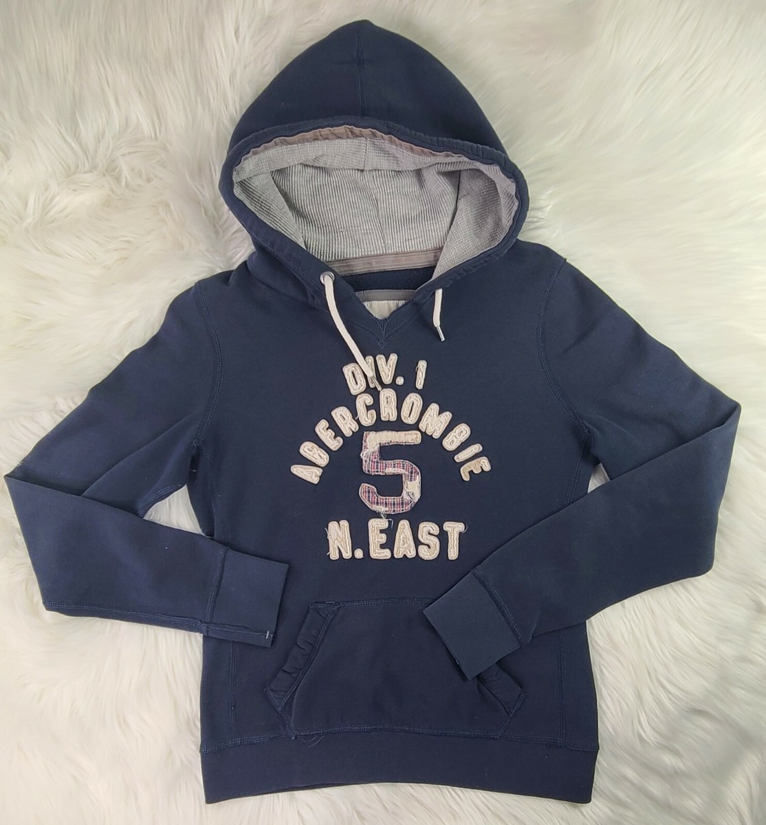 Abercrombie hi-res stock photography and images - Page 3 - Alamy, image size:1114x1200