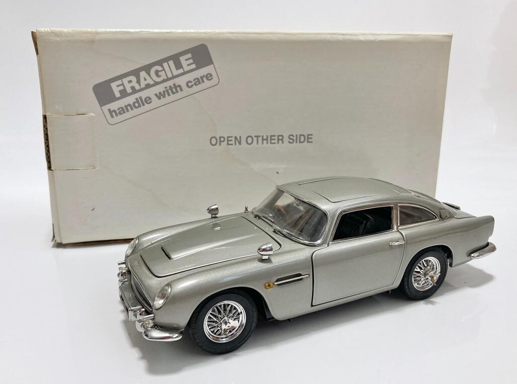 希少品 ダンバリーミント公式 1/24 アストンマーチンDB5 007