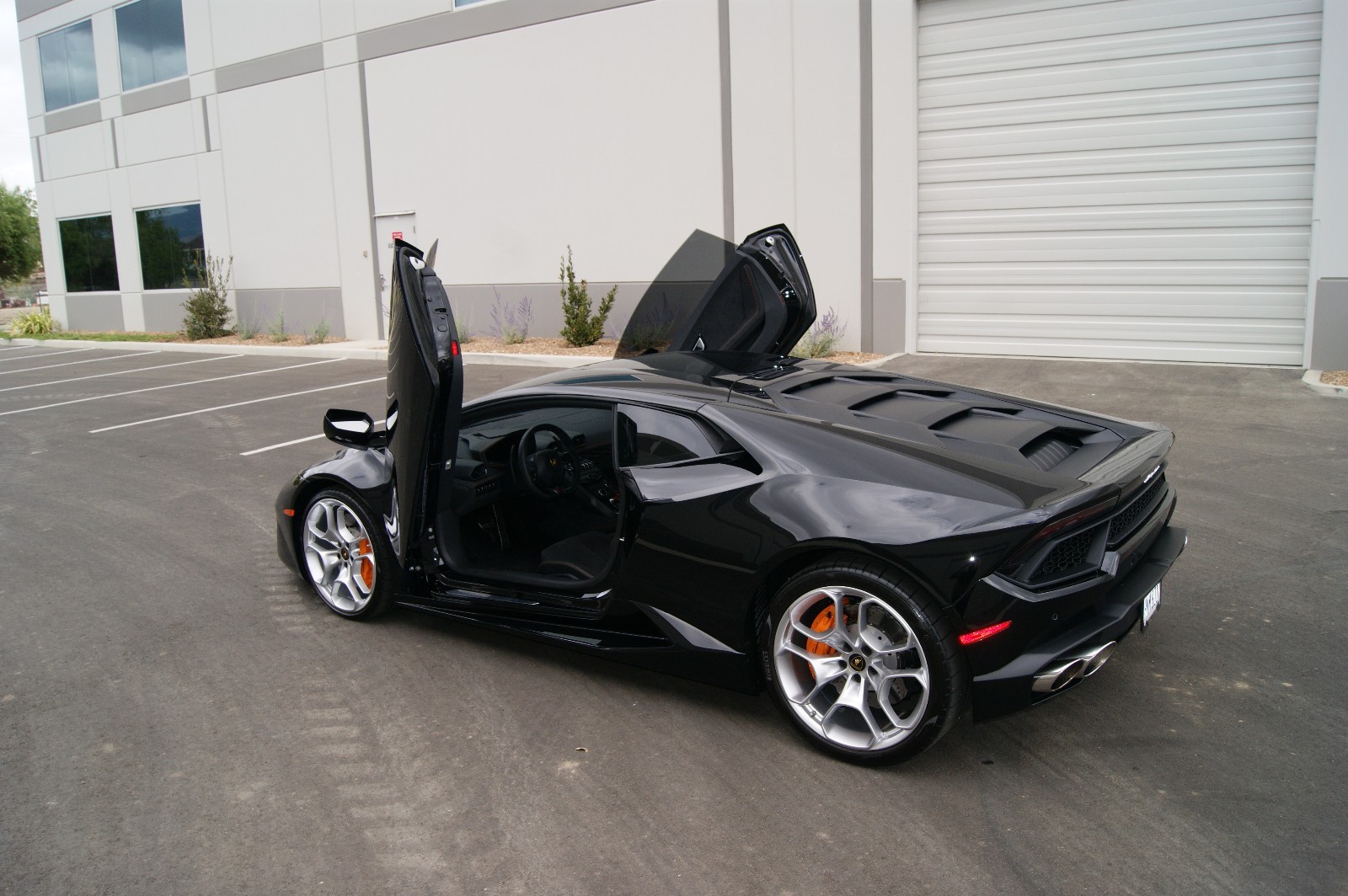 Lamborghini Huracan 2014 - 2023 Vertical Doors Inc Lambo Door Conversion Kit