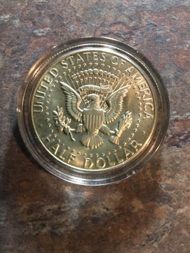 1967 KENNEDY HALF DOLLAR BU GEM IN CAPSULE 40% SILVER - Picture 2 of 2