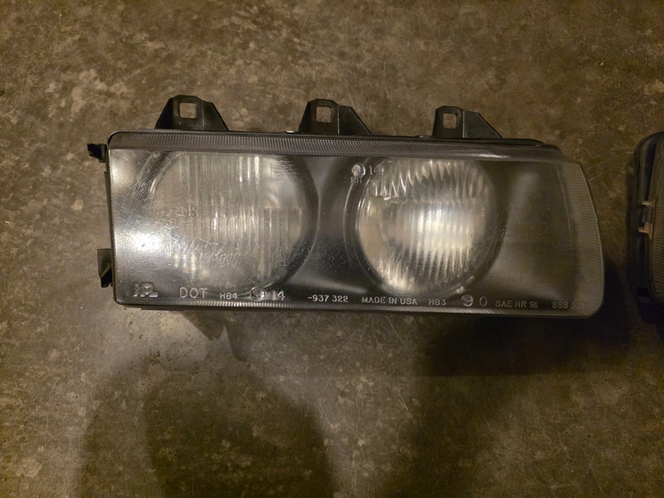 Par de faros halógenos OEM BMW E36 M3 1995 cupé - especificaciones de EE. UU. Foto 2 de 4