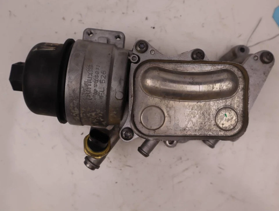 Support filtre a huile occasion PEUGEOT 3008 II Phase 2 -  1.6i EHR 180ch - - Photo 2/4