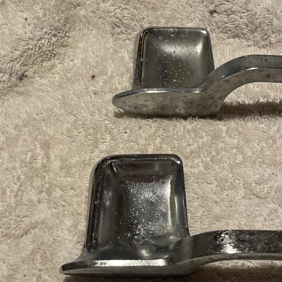 Manijas de puerta interiores Ford Impala 1960-67 Chevy Foto 2 de 4