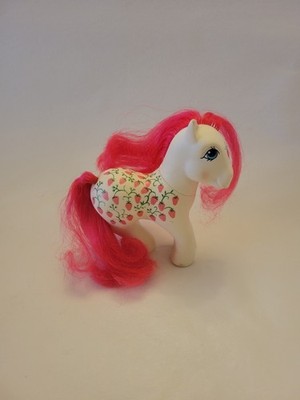 1987 G1 Hasbro My Little Pony Sugarberry Twice As Fancy Strawberry Mark VTG G1